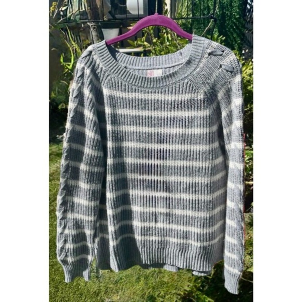 Size XL So Clothing Grey‎ and White Striped Sweater